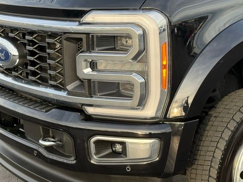 Used 2023 Ford F450 Limited w/ FX4 Off-Road Package image 9
