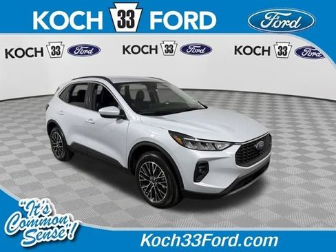 New 2026 Ford Escape SE w/ Class II Trailer Tow Package FWD image 1