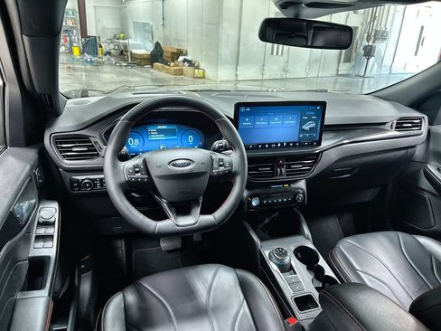 Used 2025 Ford Escape ST-Line Elite w/ Premium Technology Package AWD/4WD image 20