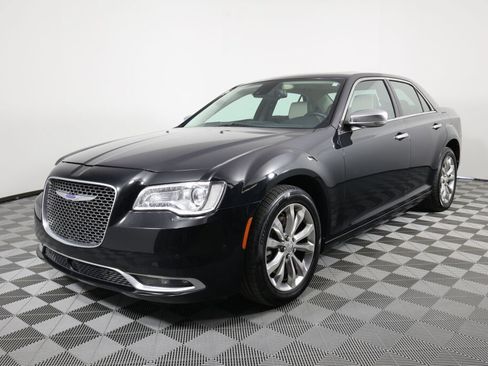 Used 2015 Chrysler 300 C Platinum w/ Harman/Kardon Audio Group AWD/4WD image 5
