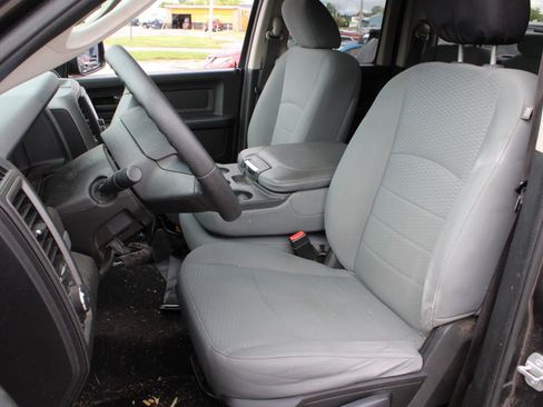 Used 2019 RAM 1500 Express AWD/4WD image 15