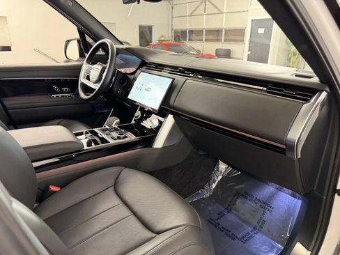 Used 2022 Land Rover Range Rover SE AWD/4WD image 47