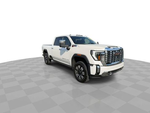Certified 2024 GMC Sierra 2500 Denali AWD/4WD image 3