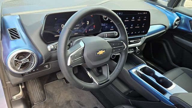Used 2026 Chevrolet Equinox EV LT FWD image 9