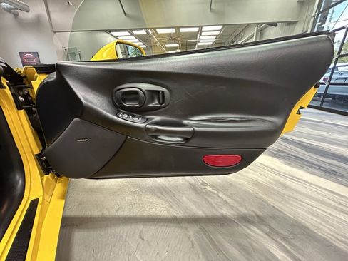 Used 2002 Chevrolet Corvette Convertible w/ Preferred Equipment Group2 image 37