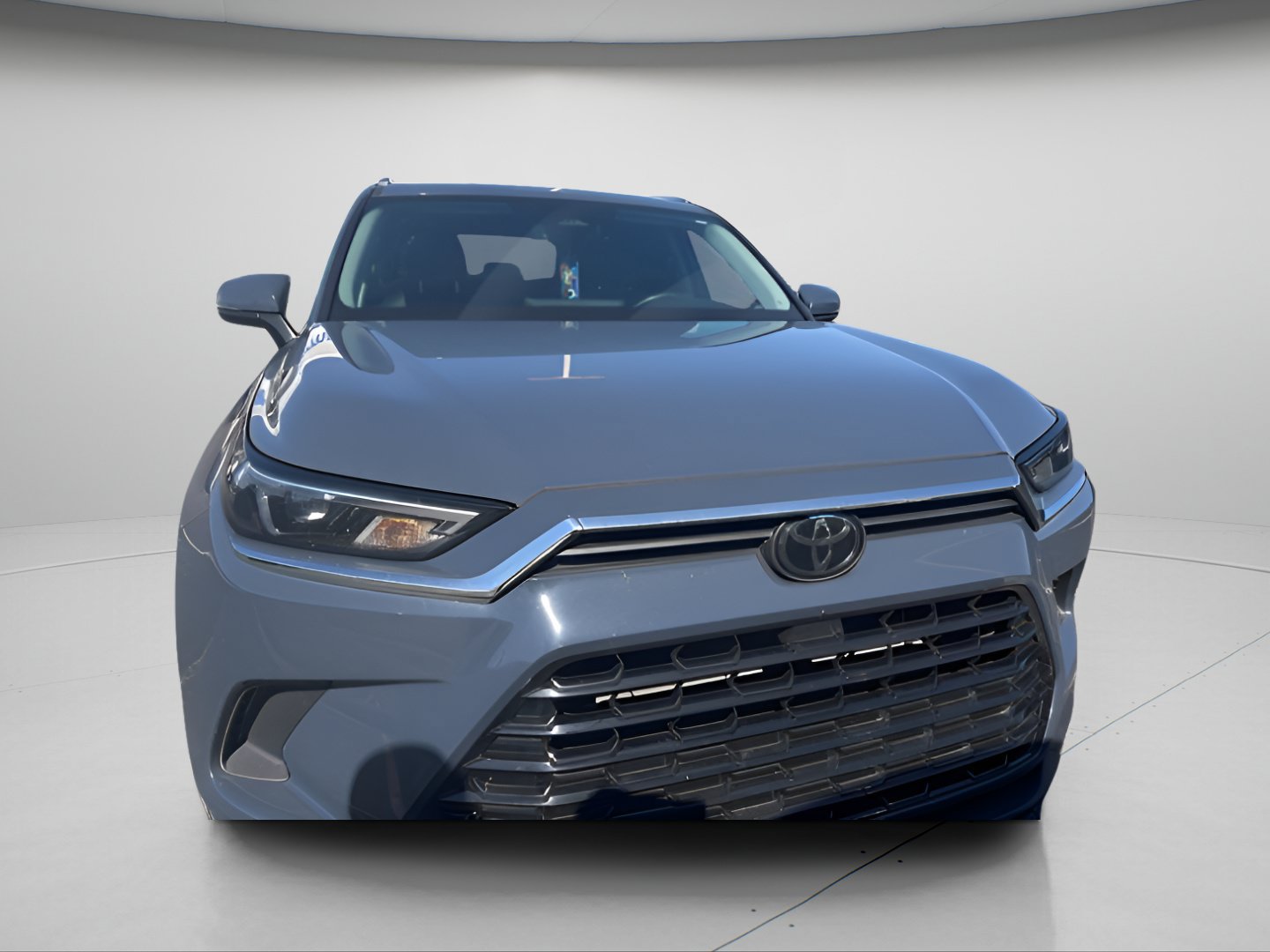 Used 2024 Toyota Grand Highlander AWD image 3