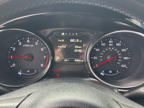 Used 2018 Kia Sedona SX image 36