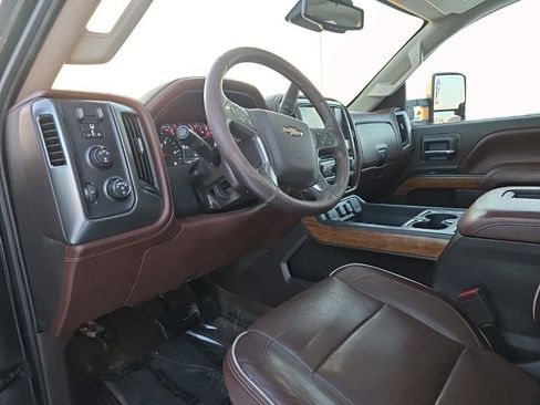 Used 2016 Chevrolet Silverado 2500 High Country image 14