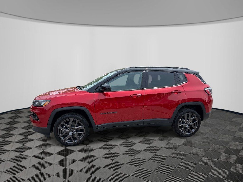 Used 2026 Jeep Compass Limited AWD/4WD image 2