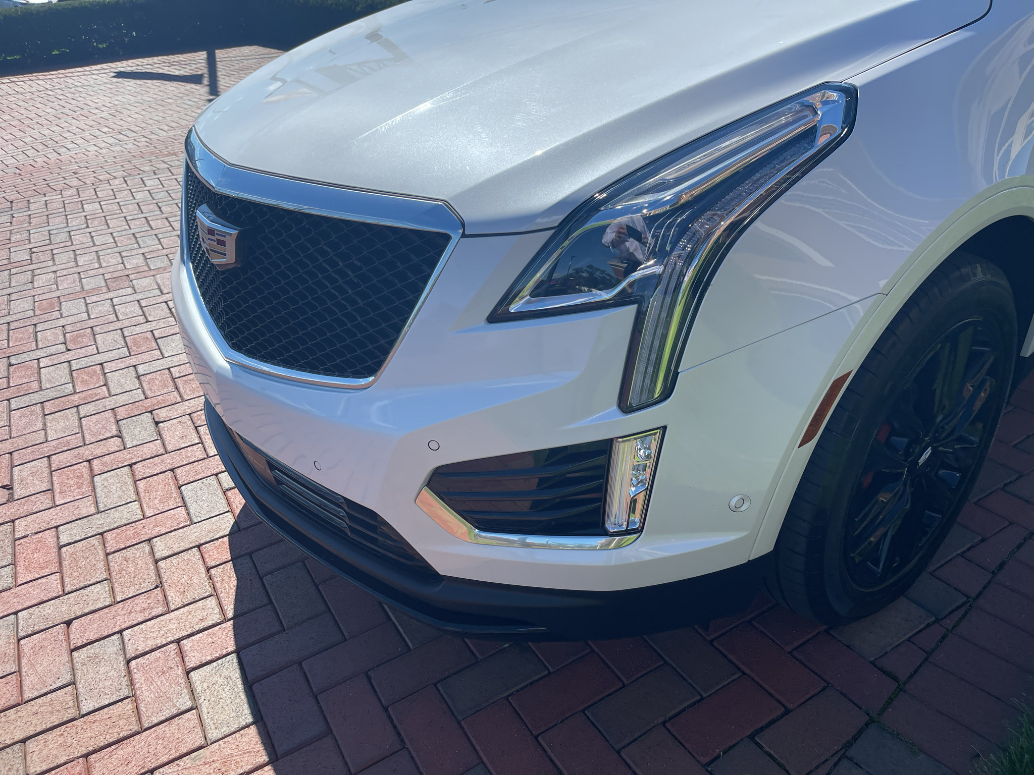 Used 2024 Cadillac XT5 Sportv w/ Technology Package AWD/4WD image 2