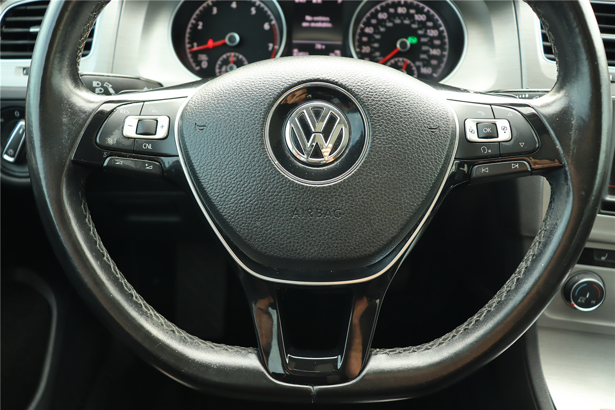 Used 2016 Volkswagen Golf SE FWD image 40