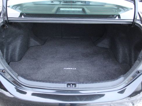 Used 2016 Toyota Corolla L image 16