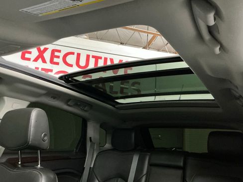 Used 2014 Cadillac SRX Premium image 28