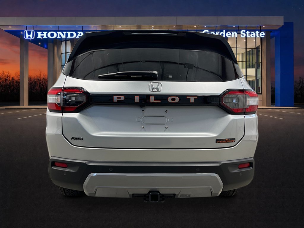 New 2026 Honda Pilot TrailSport image 4