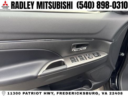 Used 2025 Mitsubishi Outlander Sport AWD image 7