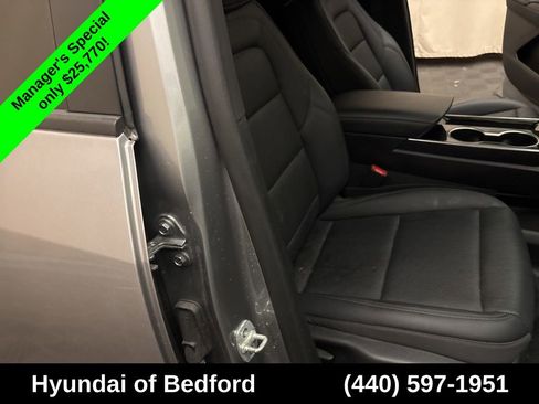 Used 2025 Chevrolet Equinox LT w/ Convenience Package II AWD/4WD image 24