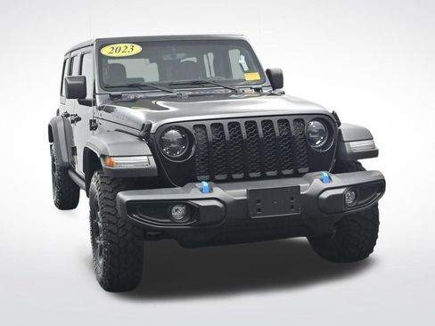 Used 2023 Jeep Wrangler Unlimited w/ Cold Weather Group AWD/4WD image 3