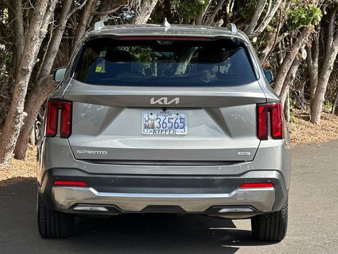 Certified 2025 Kia Sorento SX Prestige image 5