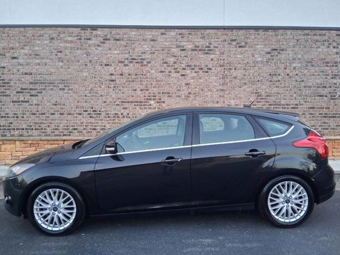 Used 2014 Ford Focus Titanium image 2