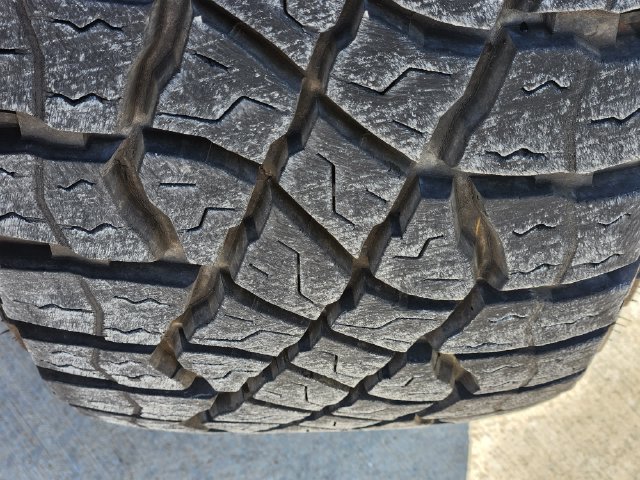 Used 2024 Chevrolet Colorado ZR2 w/ Safety Package AWD/4WD image 12