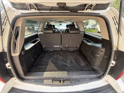 Used 2012 Chevrolet Suburban LT AWD/4WD image 17