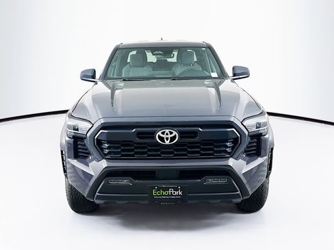 Used 2024 Toyota Tacoma TRD Off-Road image 2