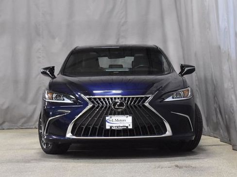 Used 2024 Lexus ES 350 w/ Premium Package image 4