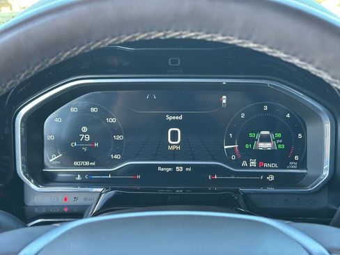 Used 2024 GMC Sierra 2500 SLT w/ SLT Premium Package image 17