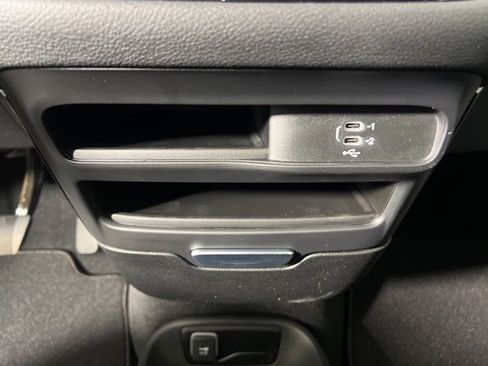 New 2026 Chrysler Pacifica Select image 24