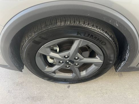 Used 2025 Kia K4 LXS image 29