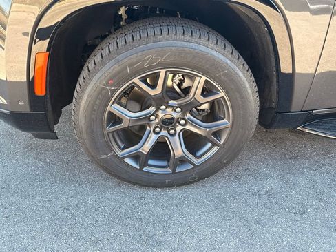 New 2026 Jeep Grand Wagoneer L Limited image 34