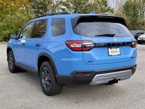 New 2025 Honda Pilot TrailSport image 4