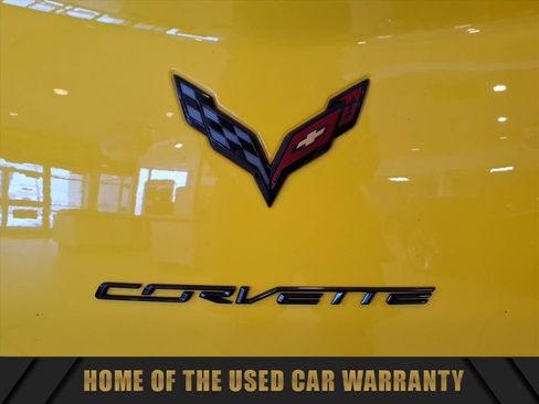 Used 2015 Chevrolet Corvette Stingray Coupe w/ Carbon Flash Badge Package image 28