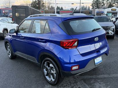 Used 2024 Hyundai Venue SEL