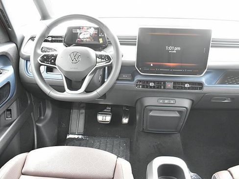 New 2025 Volkswagen ID. Buzz Pro S image 10