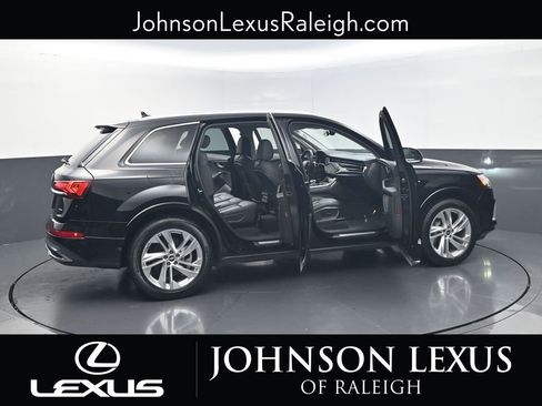 Used 2021 Audi Q7 3.0T Premium Plus image 31