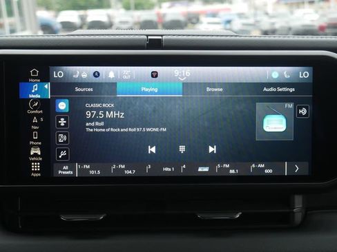 Used 2024 Jeep Wrangler Unlimited Rubicon AWD/4WD image 21