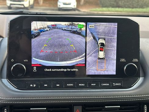 Certified 2022 Nissan Rogue Platinum w/ Head-Up Display Package image 29