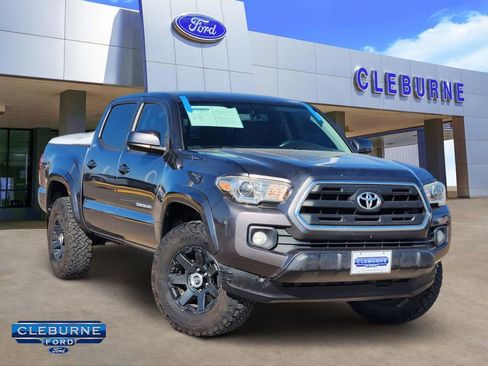 Used 2017 Toyota Tacoma SR5 w/ Tow Package image 1
