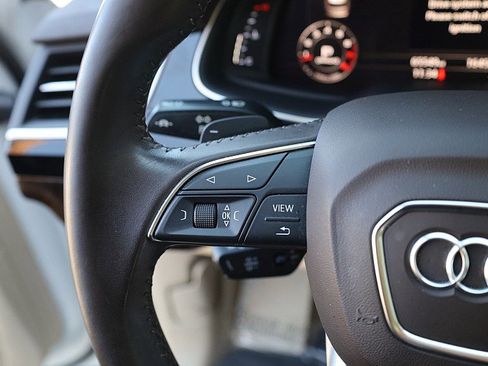 Used 2019 Audi Q7 3.0T Prestige w/ Prestige Package image 16