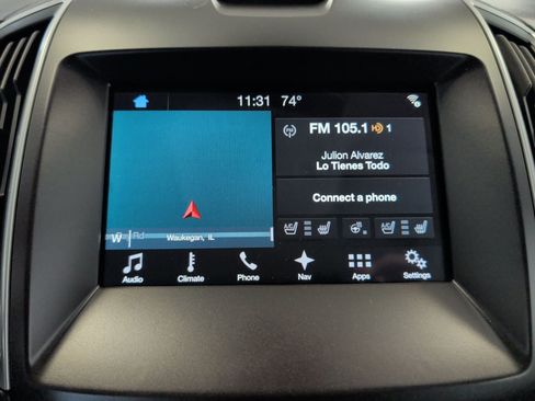 Used 2017 Ford Edge Titanium w/ Equipment Group 302A AWD/4WD image 18