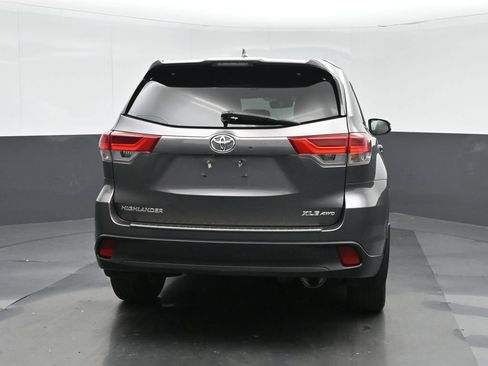 Used 2018 Toyota Highlander XLE w/ Protection Package #3 AWD/4WD image 6