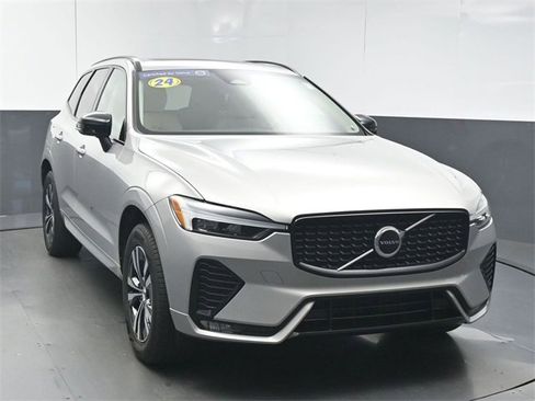 Used 2024 Volvo XC60 B5 Core w/ Protection Package Premier image 2
