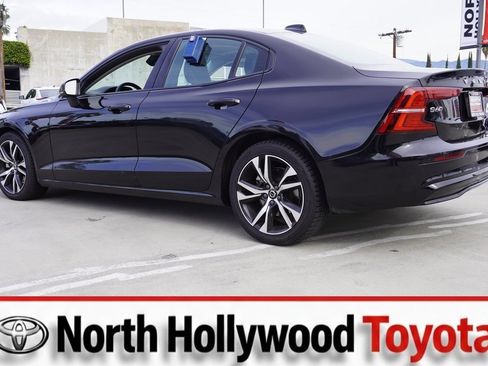 Used 2024 Volvo S60 B5 Core image 6