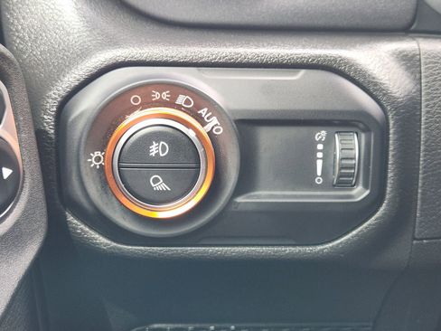 Used 2023 Jeep Gladiator Mojave w/ LED Lighting Group AWD/4WD image 24