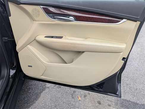 Used 2019 Cadillac XT5 Premium Luxury image 37