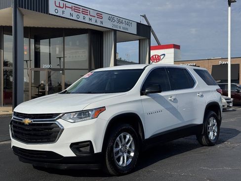 Used 2019 Chevrolet Traverse LS FWD image 1