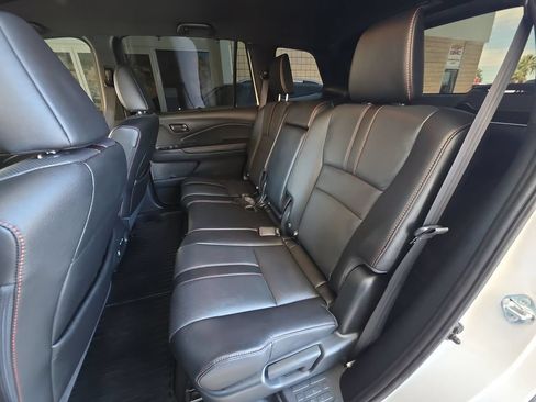 Used 2025 Honda Passport TrailSport image 26