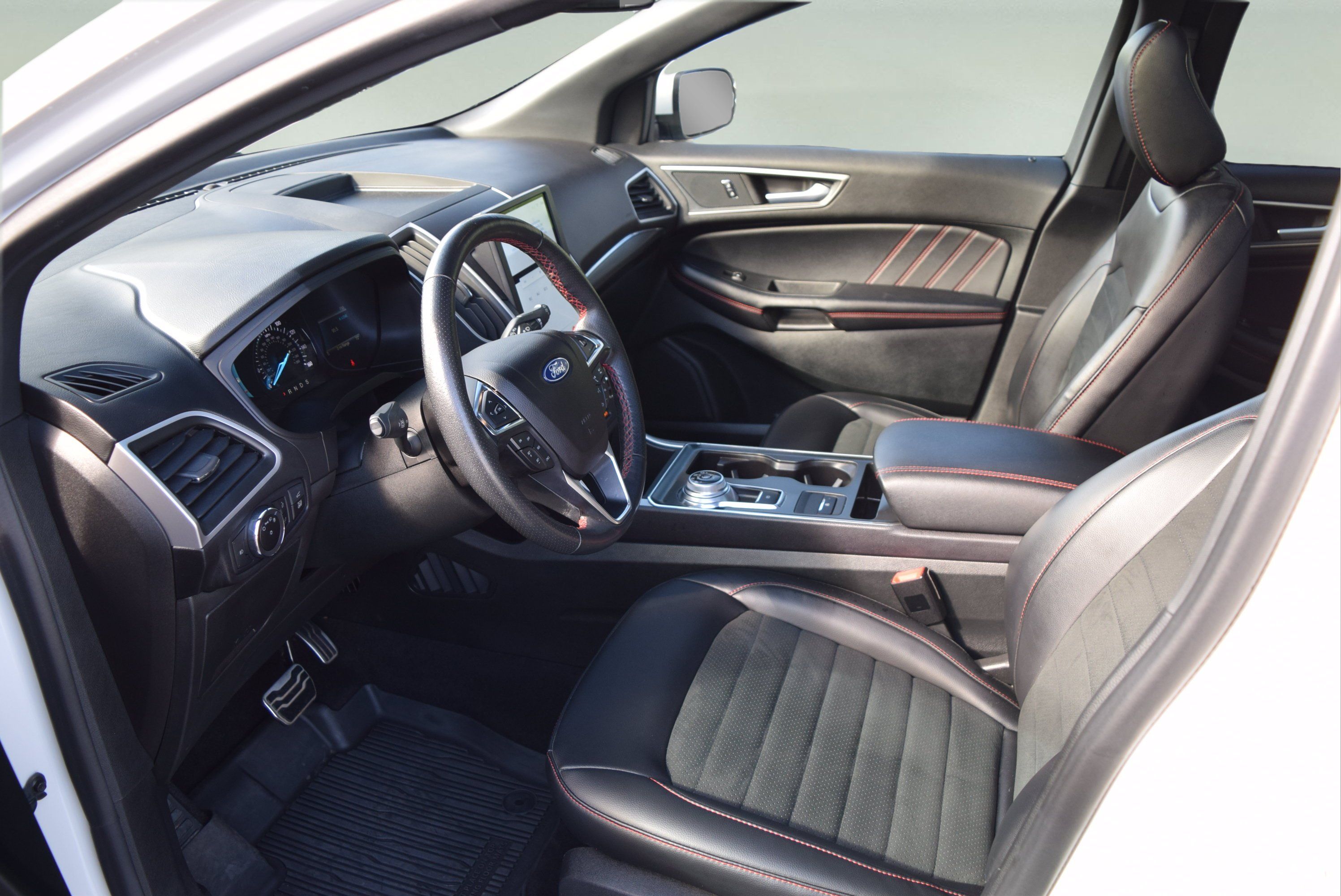 Used 2023 Ford Edge ST-Line AWD/4WD image 10