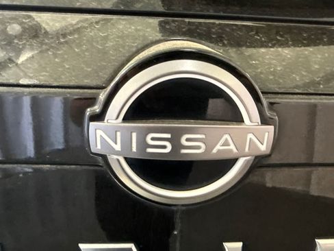 Used 2022 Nissan Pathfinder SL w/ SL Premium Package FWD image 13